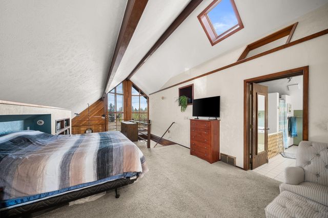15218 W Autumn Ln, Nine Mile Falls, WA 99026