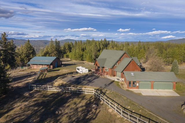15218 W Autumn Ln, Nine Mile Falls, WA 99026