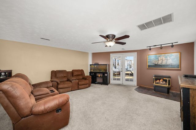 15218 W Autumn Ln, Nine Mile Falls, WA 99026