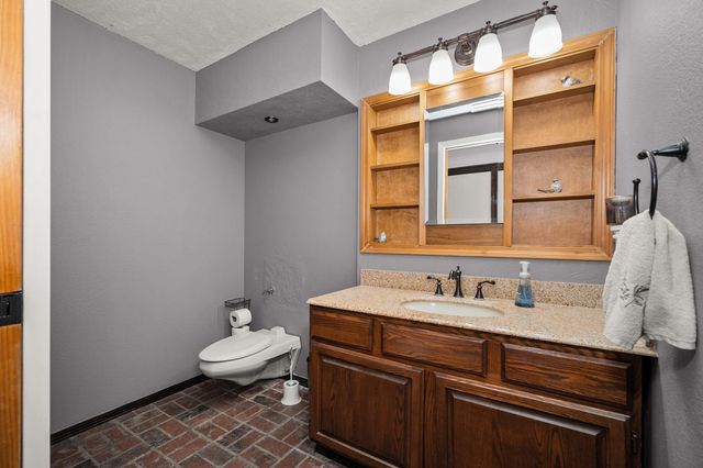 15218 W Autumn Ln, Nine Mile Falls, WA 99026