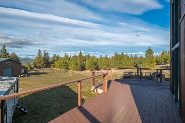 15218 W Autumn Ln, Nine Mile Falls, WA 99026