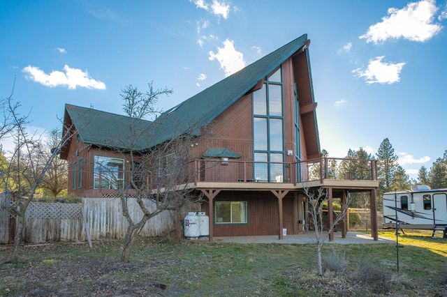 15218 W Autumn Ln, Nine Mile Falls, WA 99026