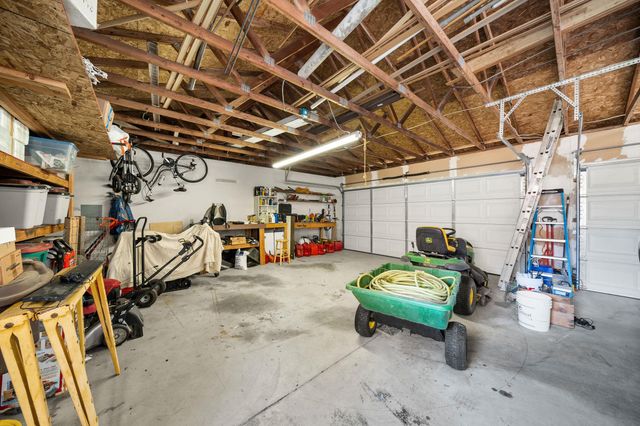 15218 W Autumn Ln, Nine Mile Falls, WA 99026