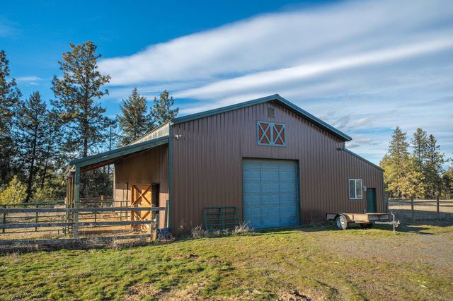 15218 W Autumn Ln, Nine Mile Falls, WA 99026