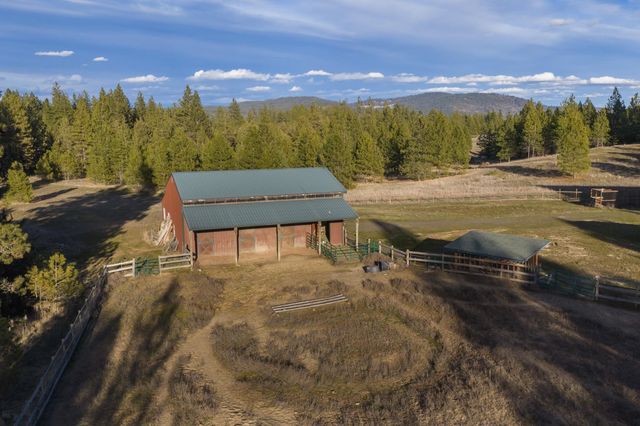 15218 W Autumn Ln, Nine Mile Falls, WA 99026
