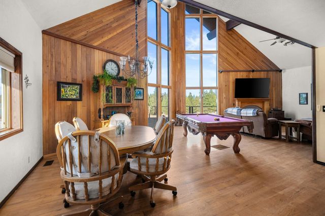 15218 W Autumn Ln, Nine Mile Falls, WA 99026