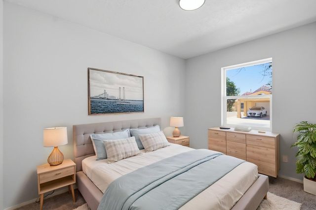 848 Gallahad Street SW, Los Lunas, NM 87031