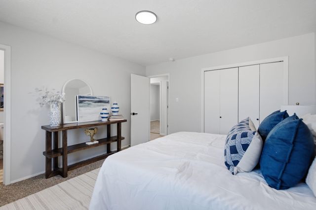 848 Gallahad Street SW, Los Lunas, NM 87031