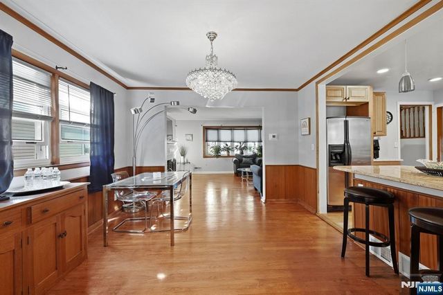 136 Van Buskirk, Teaneck, NJ 07666