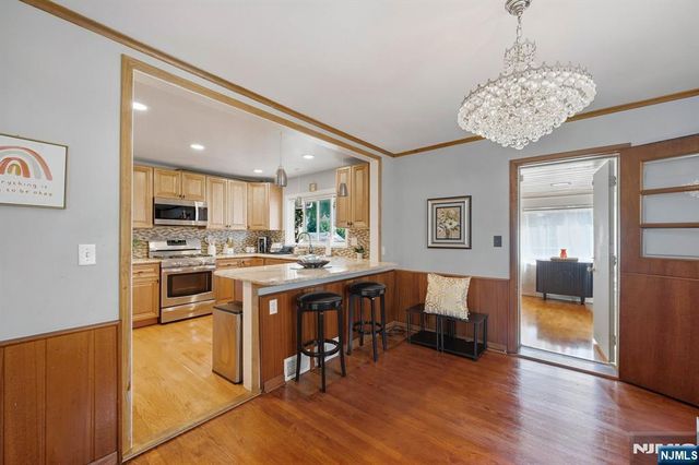 136 Van Buskirk, Teaneck, NJ 07666
