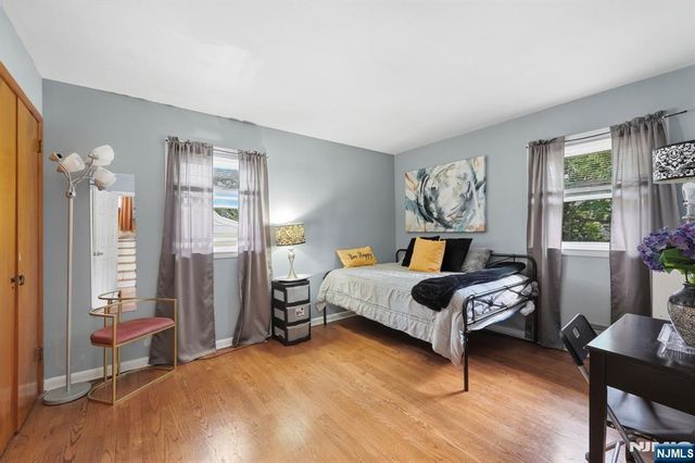 136 Van Buskirk, Teaneck, NJ 07666