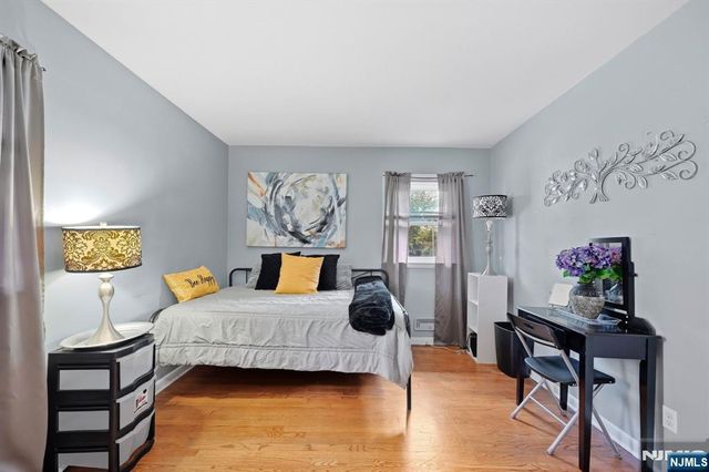 136 Van Buskirk, Teaneck, NJ 07666