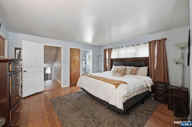 136 Van Buskirk, Teaneck, NJ 07666