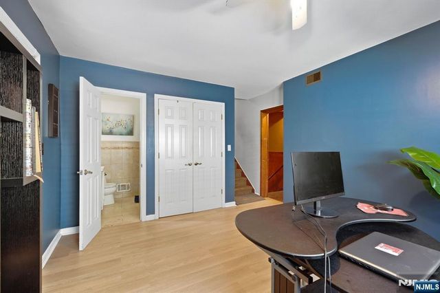 136 Van Buskirk, Teaneck, NJ 07666