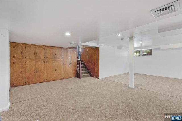 136 Van Buskirk, Teaneck, NJ 07666