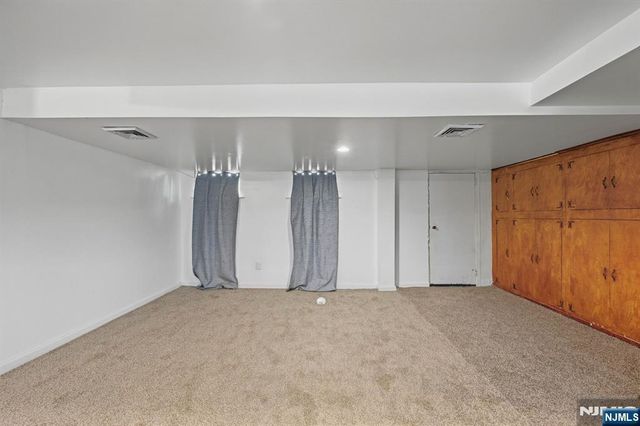 136 Van Buskirk, Teaneck, NJ 07666
