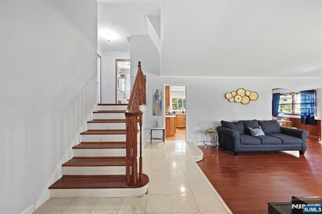 136 Van Buskirk, Teaneck, NJ 07666