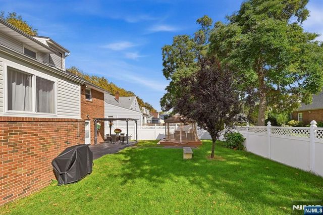 136 Van Buskirk, Teaneck, NJ 07666