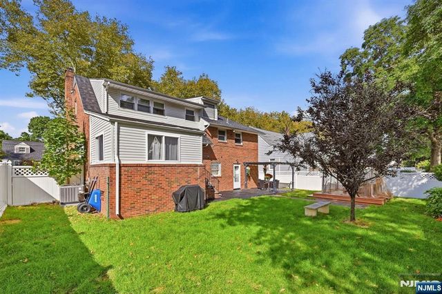 136 Van Buskirk, Teaneck, NJ 07666