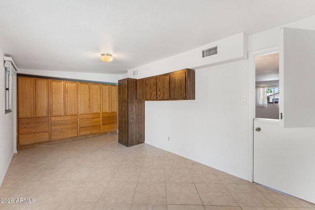 8509 E MACKENZIE Drive, Scottsdale, AZ 85251