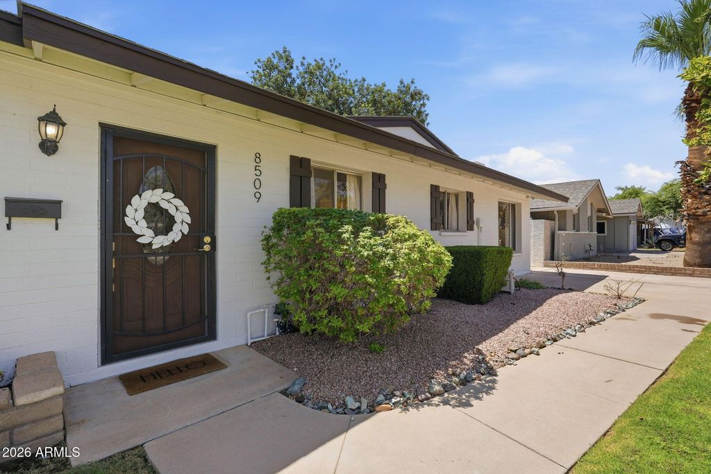 8509 E MACKENZIE Drive, Scottsdale, AZ 85251 — photo 4