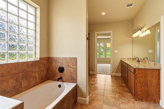 340 Sun Ray, Horseshoe Bay, TX 78657