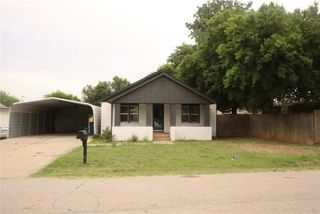 203 W Pine Street, Tuttle, OK 73089