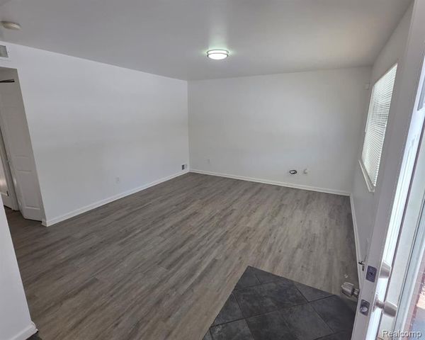 4937 Hazel Street, Dearborn Heights, MI 48125