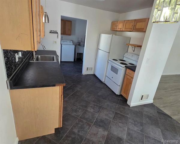 4937 Hazel Street, Dearborn Heights, MI 48125