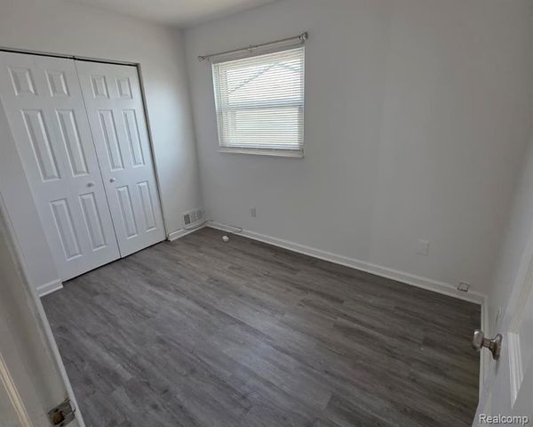 4937 Hazel Street, Dearborn Heights, MI 48125