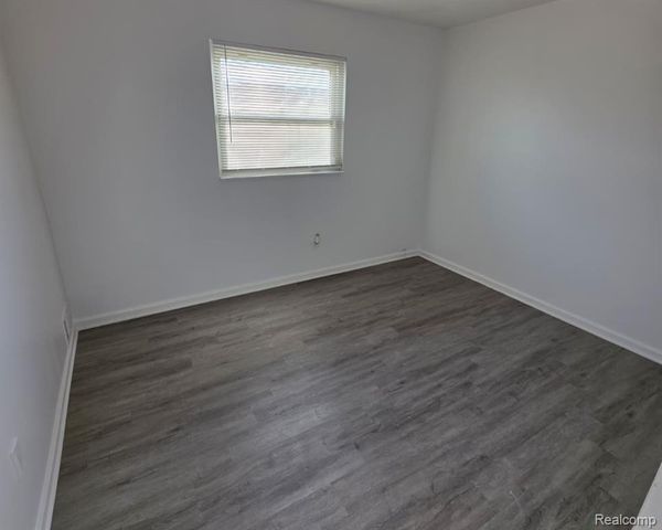 4937 Hazel Street, Dearborn Heights, MI 48125