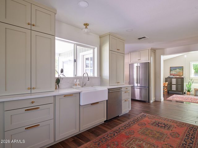 3819 N 37TH Street, Phoenix, AZ 85018