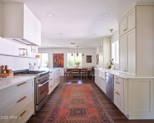 3819 N 37TH Street, Phoenix, AZ 85018