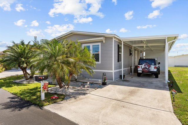 82 Sandhill Boulevard, Fort Pierce, FL 34982