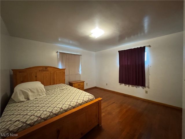 4 Walnut Avenue, Bridgeport, OH 43912