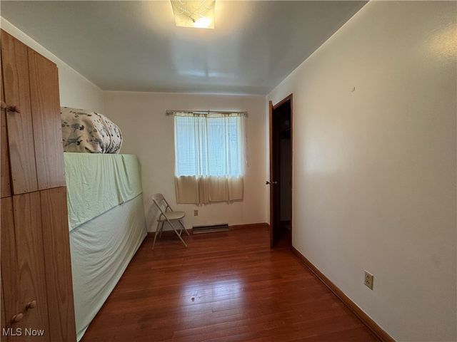 4 Walnut Avenue, Bridgeport, OH 43912