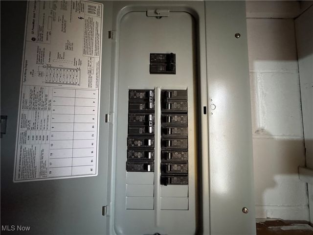 4 Walnut Avenue, Bridgeport, OH 43912