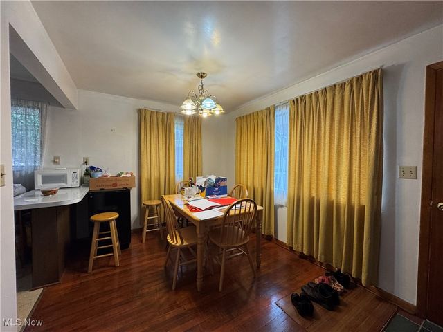 4 Walnut Avenue, Bridgeport, OH 43912