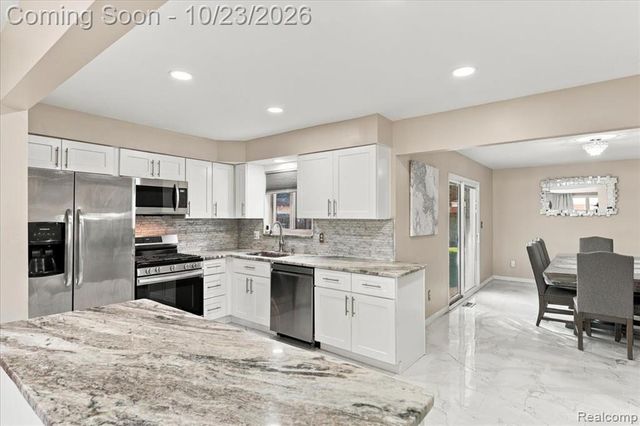 4906 Fairmont Court, Sterling Heights, MI 48310