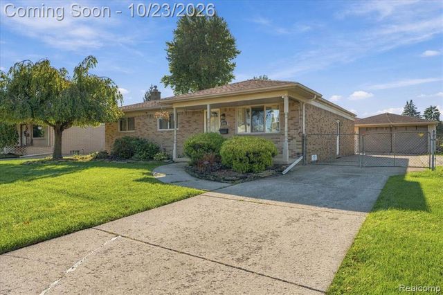 4906 Fairmont Court, Sterling Heights, MI 48310