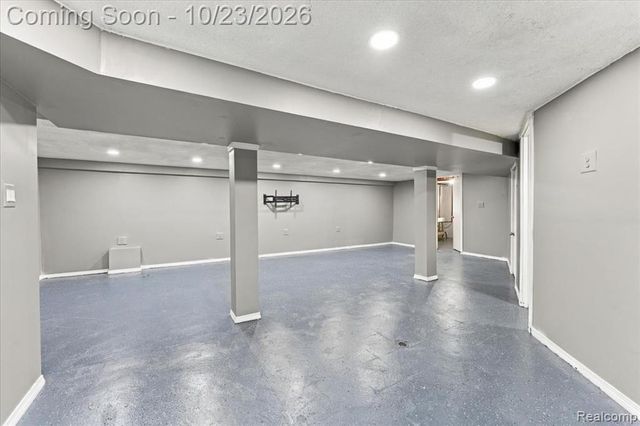 4906 Fairmont Court, Sterling Heights, MI 48310