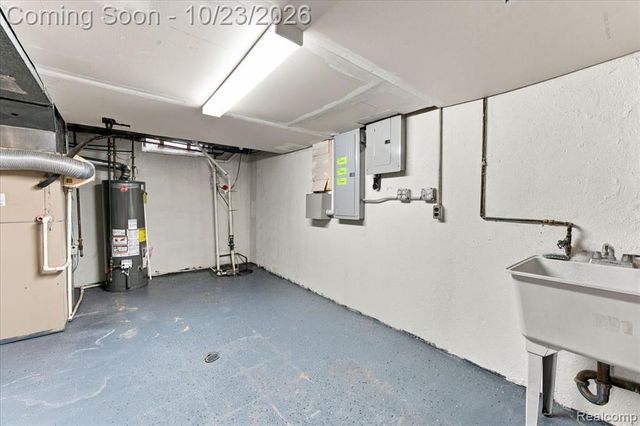 4906 Fairmont Court, Sterling Heights, MI 48310