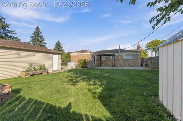 4906 Fairmont Court, Sterling Heights, MI 48310