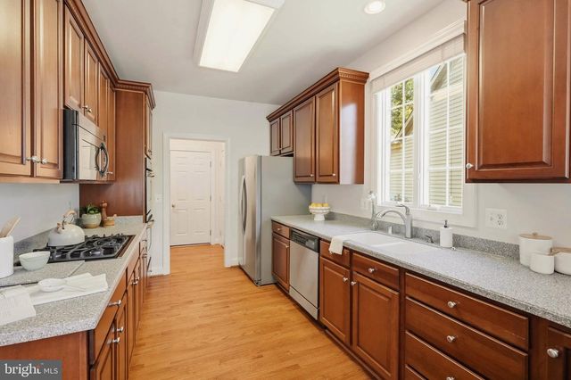 6812 CROFTON COLONY CT, Crofton, MD 21114