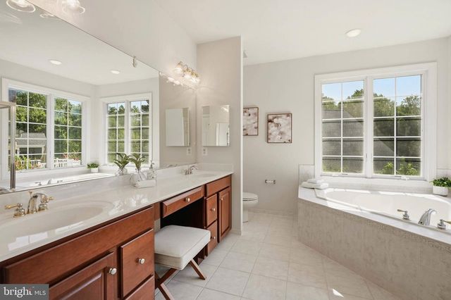 6812 CROFTON COLONY CT, Crofton, MD 21114