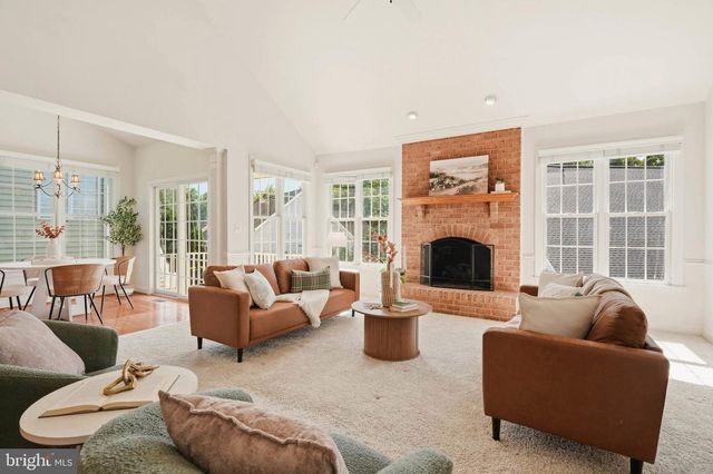 6812 CROFTON COLONY CT, Crofton, MD 21114