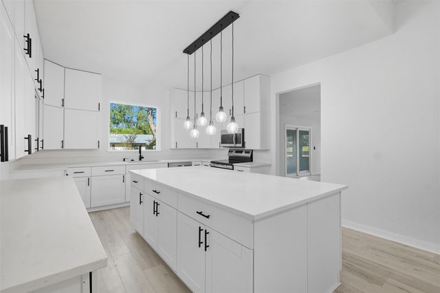 605 N Main Street, Winnsboro, TX 75494