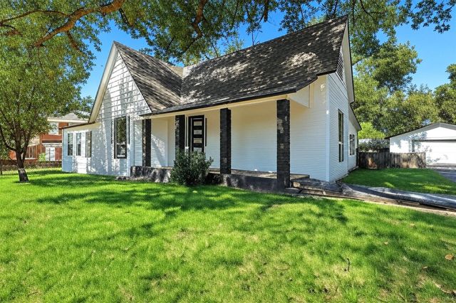 605 N Main Street, Winnsboro, TX 75494