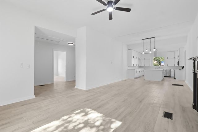 605 N Main Street, Winnsboro, TX 75494