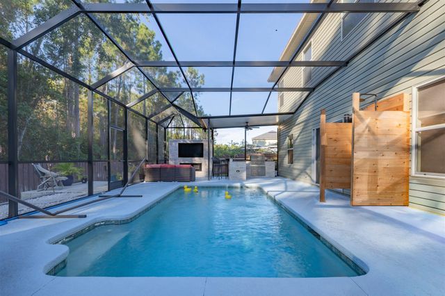 415 W New England Dr, Elkton, FL 32033